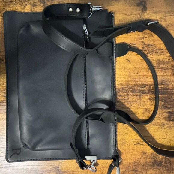 Womans Black Leather Laptop Bag - Picture 2 of 4